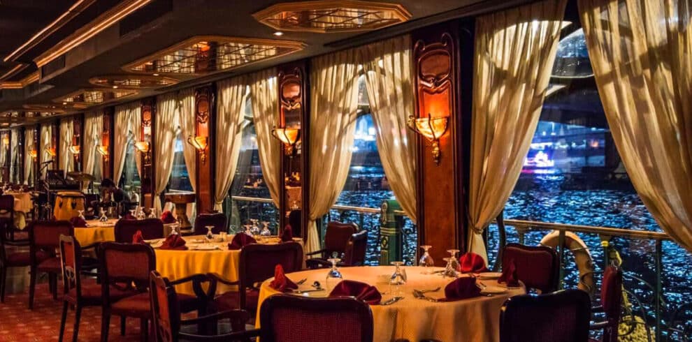 Private Dinner Cruise with Dance Show in Cairo