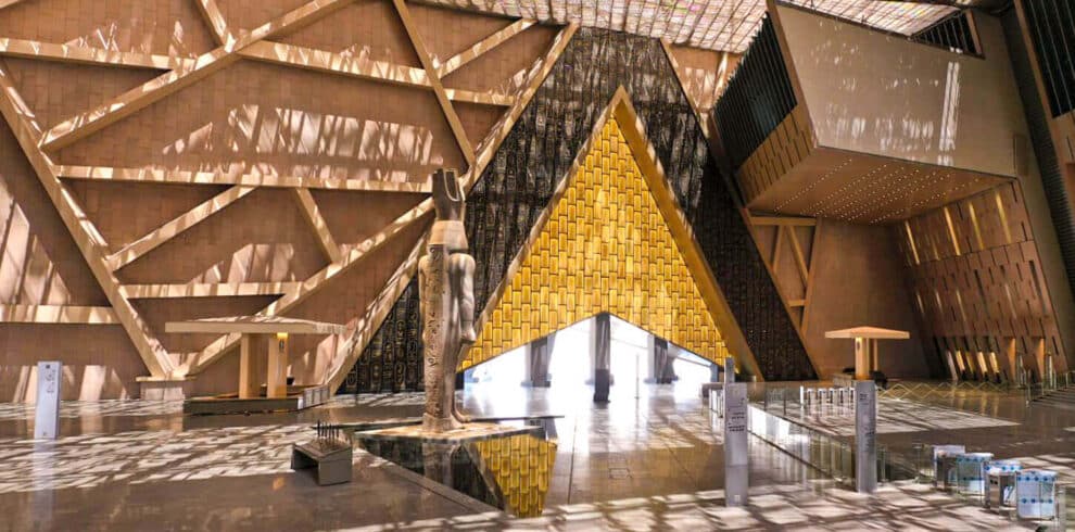 Day Trip to Pyramids from Cairo – Giza Pyramids & GEM Egyptian Museum
