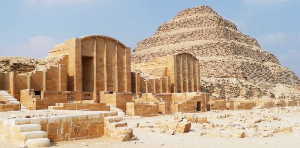 Cairo Pyramids Tour – Giza Pyramids, Memphis and Sakkara