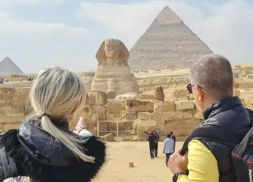 Full Day Giza Pyramids, Sphinx & Egyptian Museum Tour